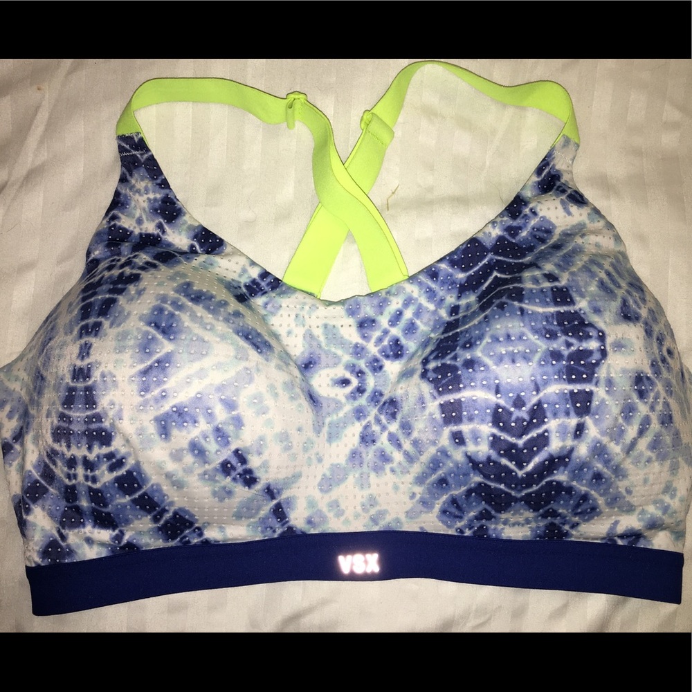 Victoria’s Secret VSX Sports bra